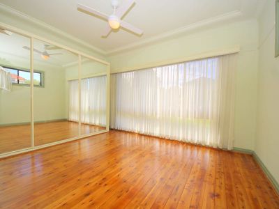 8 Fenwick Avenue, Roselands