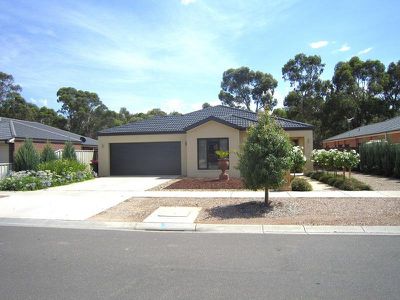 7 Crossley Avenue, Epsom