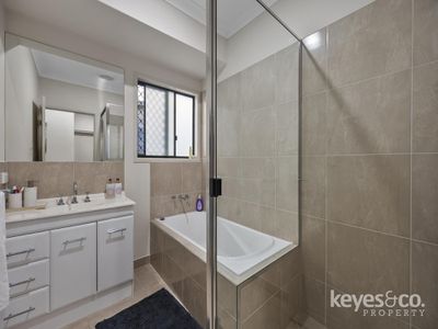 27 Broadwater Terrace, Idalia
