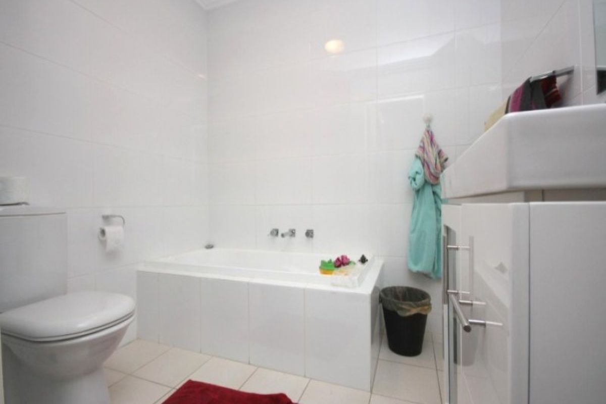 81 Bertram Street, Mortlake