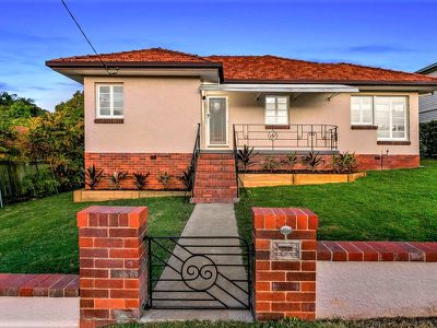19 Hilltop Avenue, Annerley