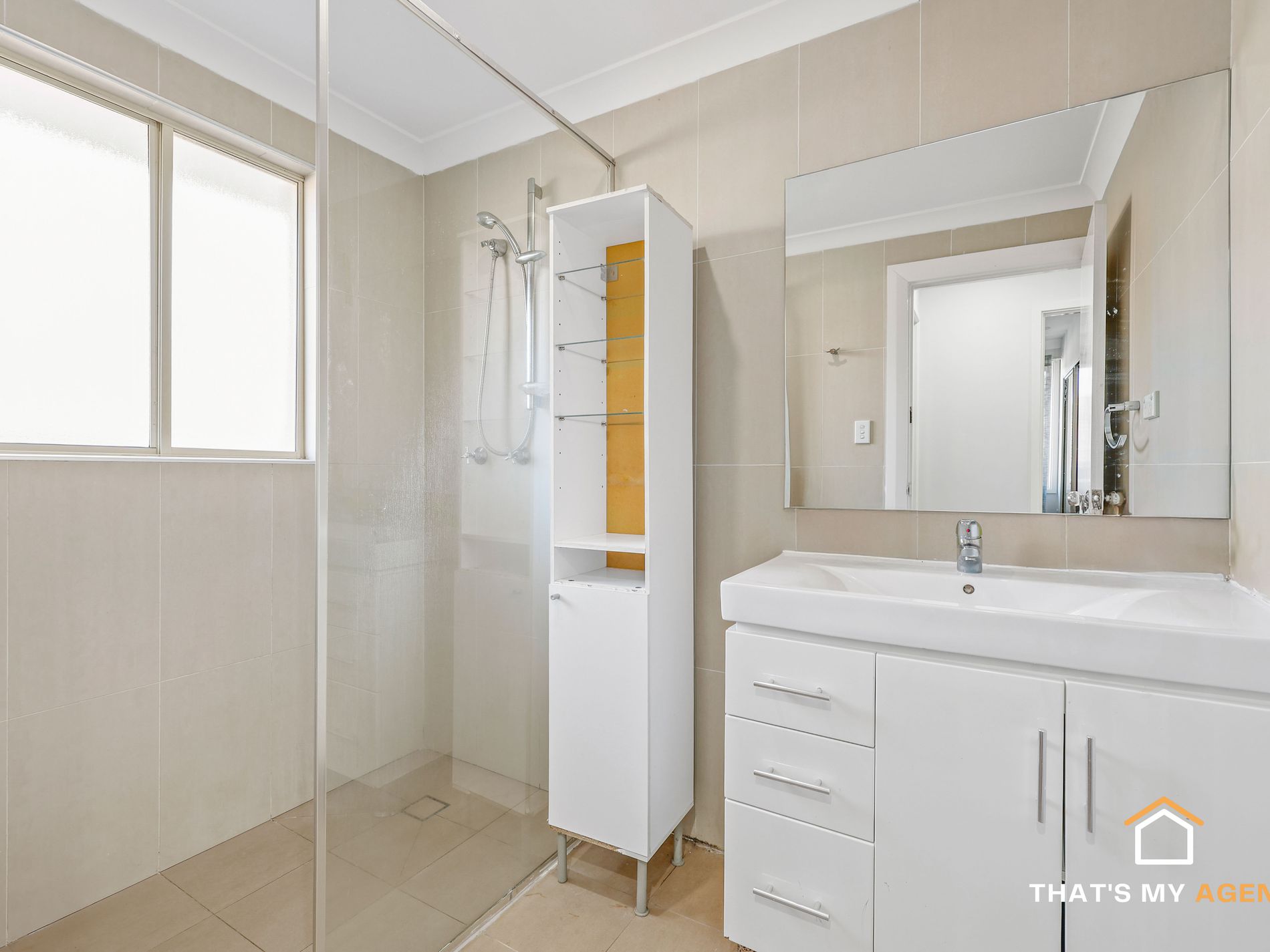 1 Barnfield Place, Dean Park