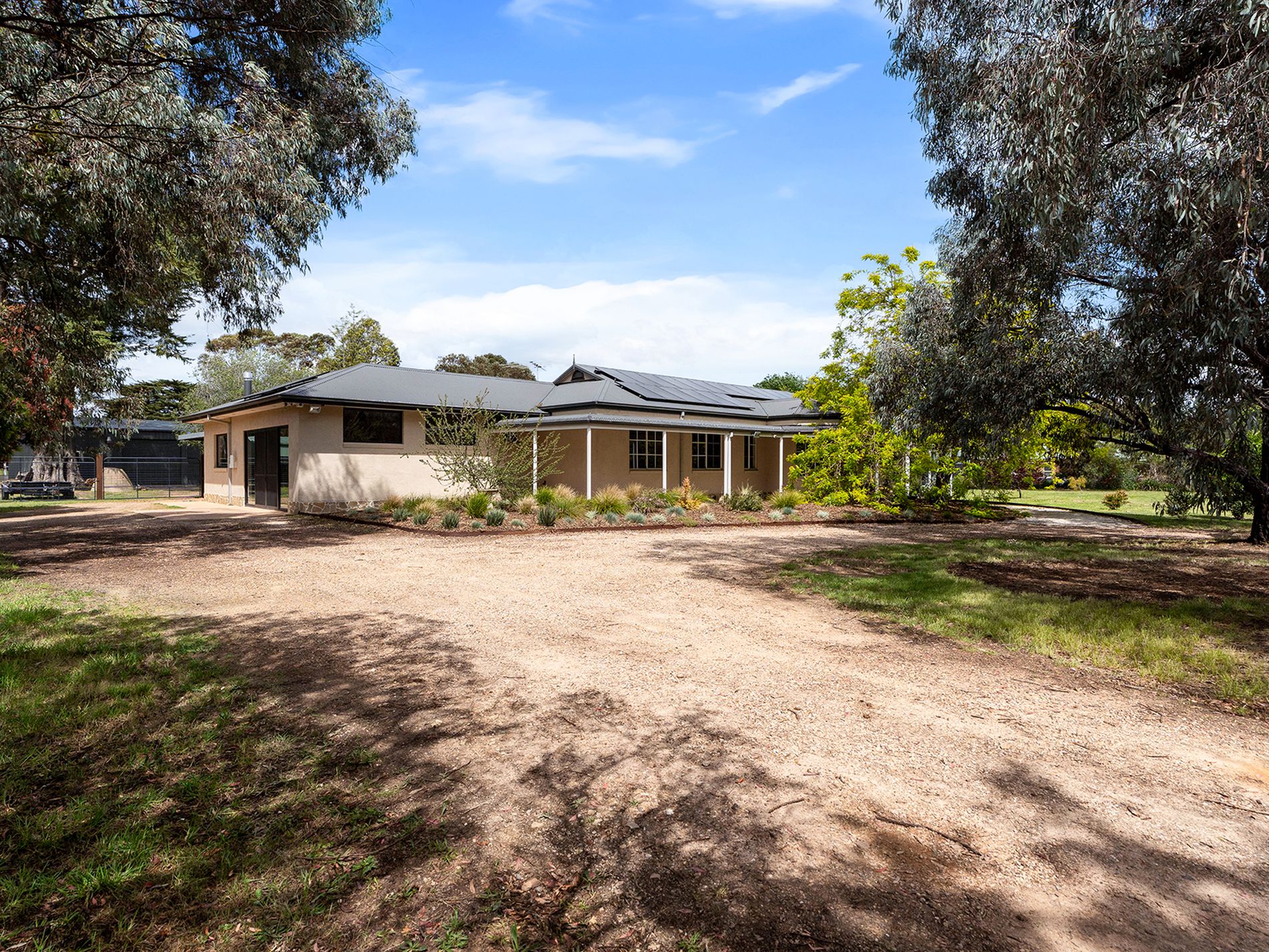 8 Retland Drive, Whittlesea