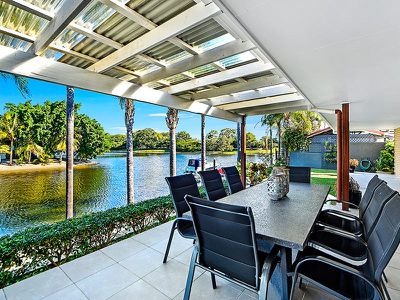 28 Bight Court, Mermaid Waters