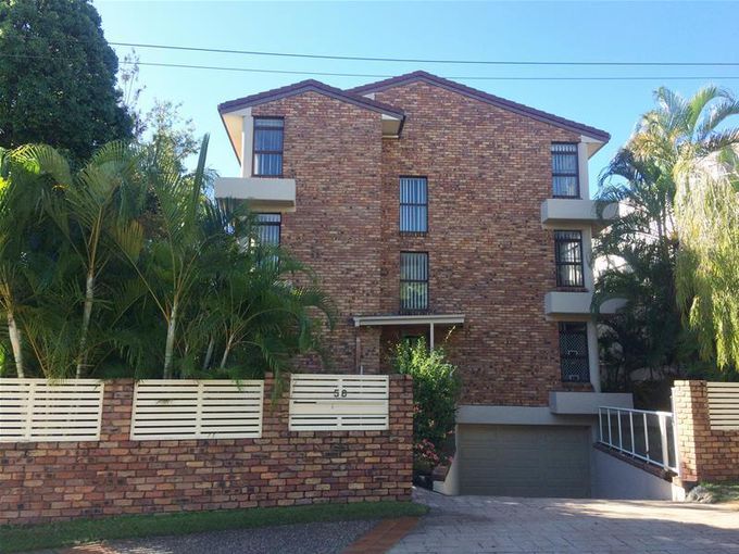 2 / 58 Parkyn Parade, Mooloolaba