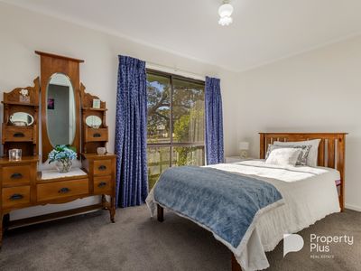 142 High Street, Charlton