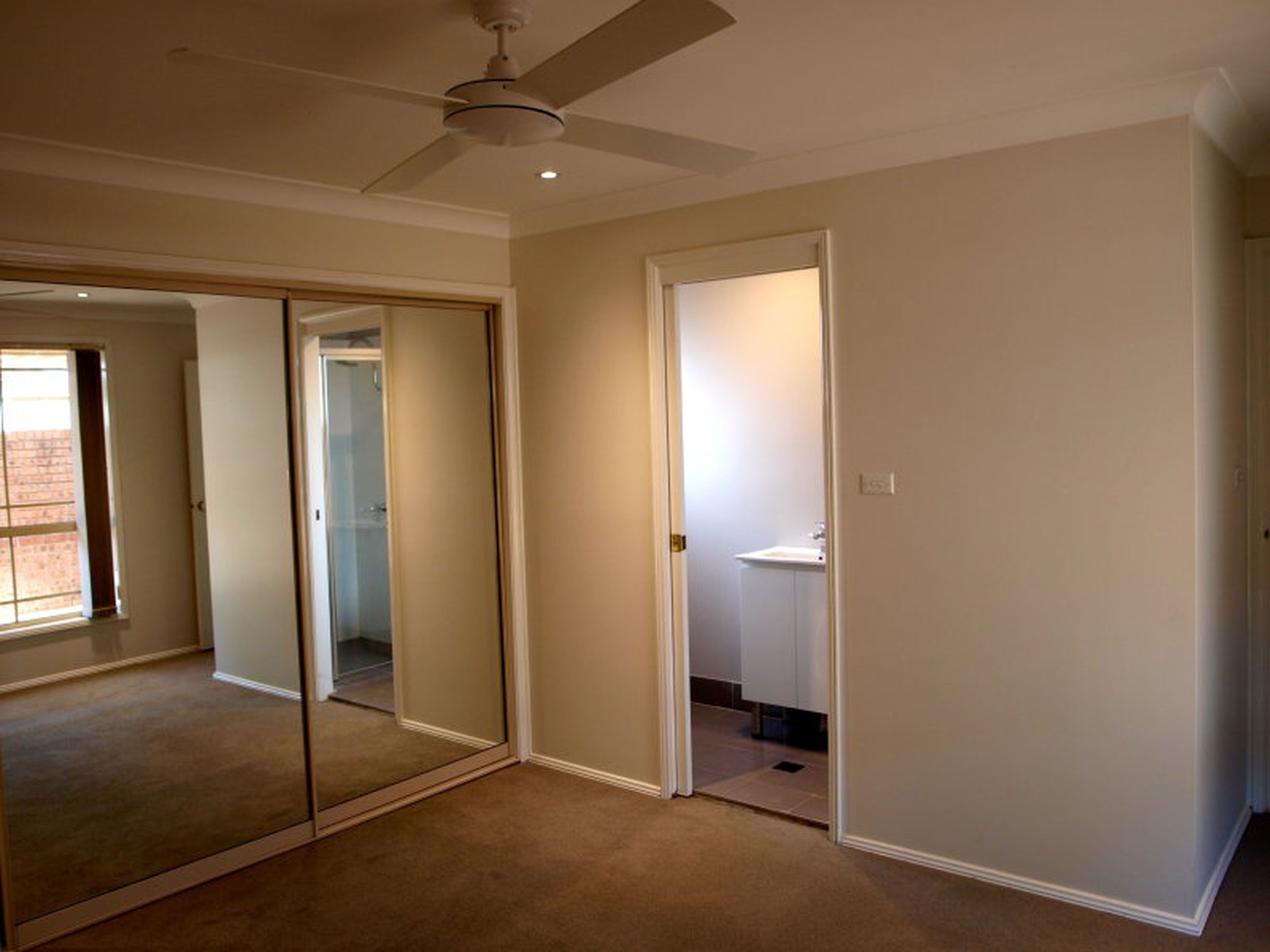 17B Fitzgerald Place, GLENMORE PARK