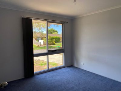 1 / 3 Ganges Court, Werribee