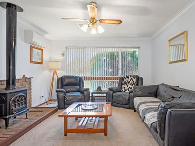 28 Lowanna Way, Armadale