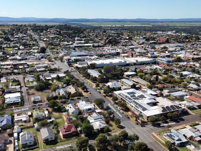 28 Bushman Street, Parkes