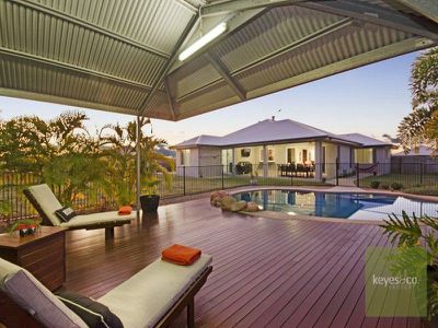 13 Gundabluey Crescent, Mount Low