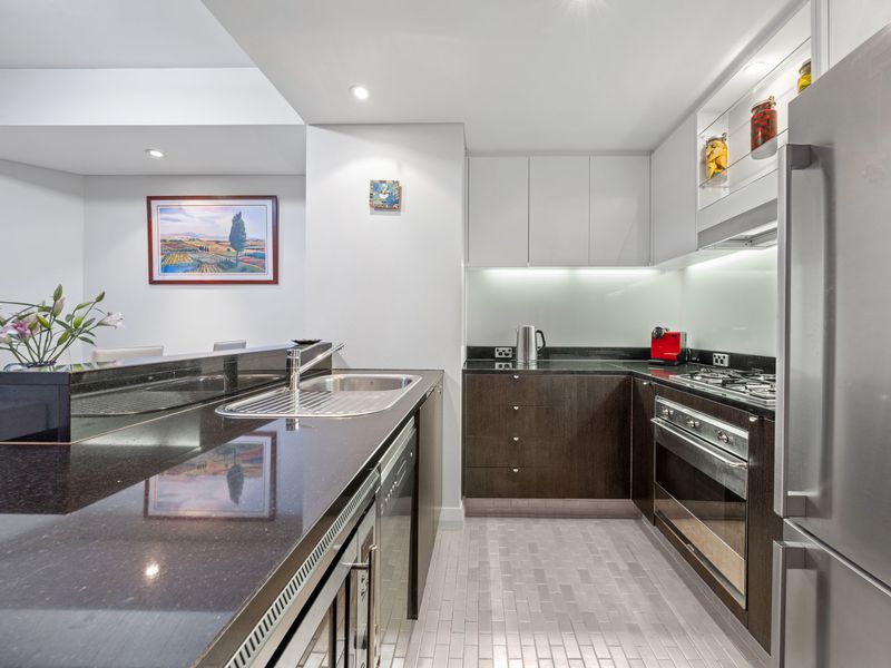 c401 / 24 Point Street, Pyrmont