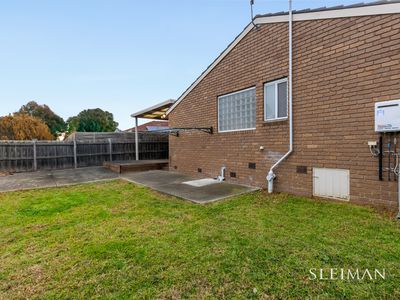 6 McGrath Close, Kealba