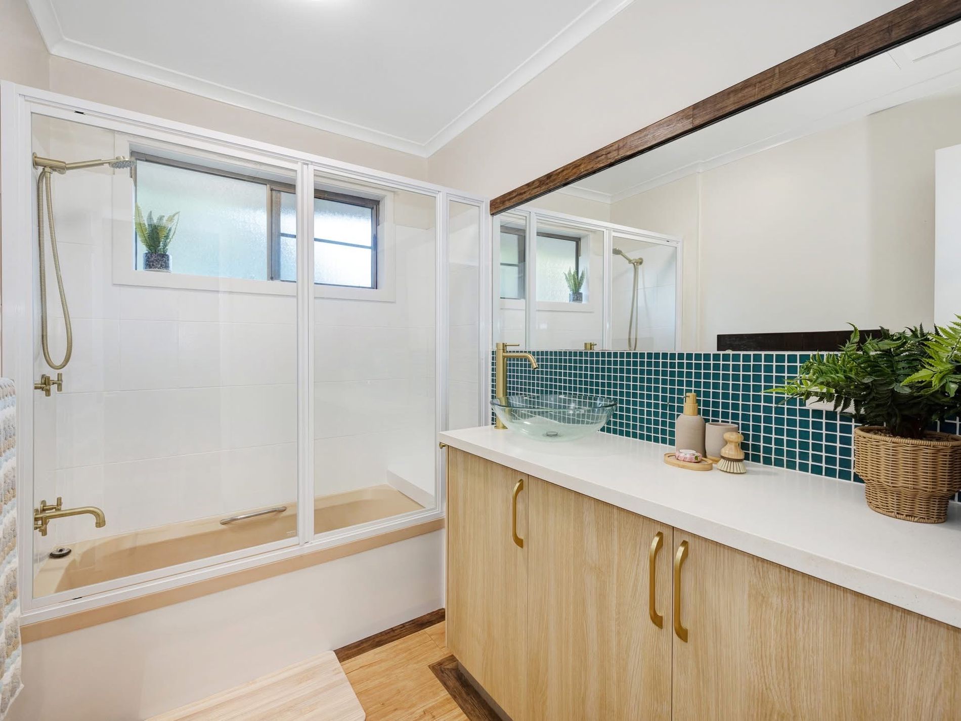 32 Gouldian Avenue, Condon