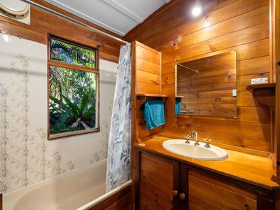 175 Oakey Creek Road, Georgica