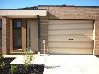 1 / 12 Montana Drive, Werribee