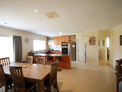 28 Collyndale Drive, Wangaratta