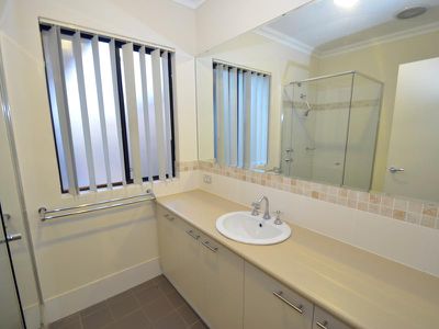 2B Clovelly Crescent, Lynwood