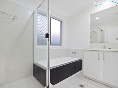 27 Wedgetail Street, Fletcher