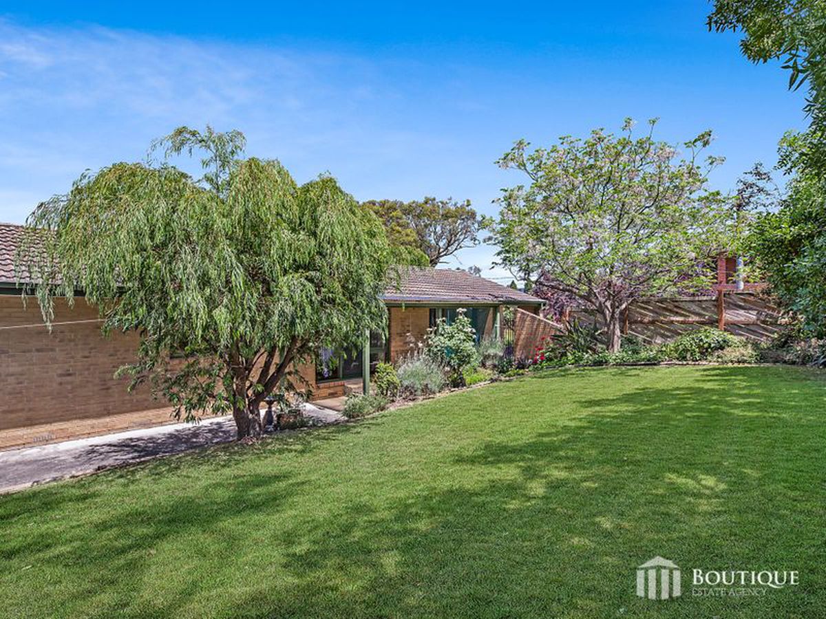 60 Burchall Grove, Dandenong North