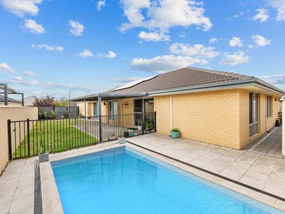 10 Lowerhall Gardens, Southern River