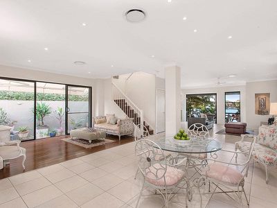 524 Oyster Cove Promenade, Helensvale