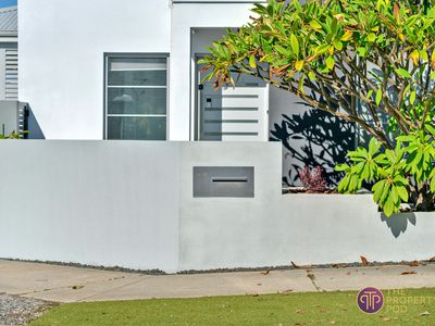 11 The Grandstand, Harrisdale