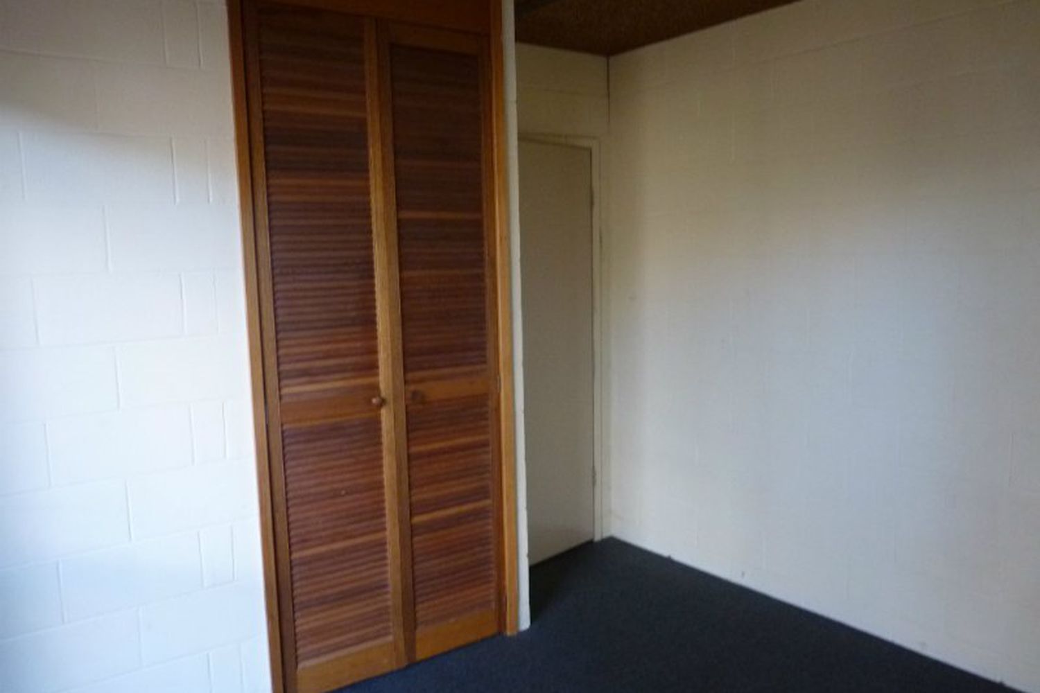 4 / 8 High Street, Horsham