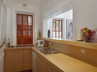 1 / 54B Darling Point Road, Darling Point