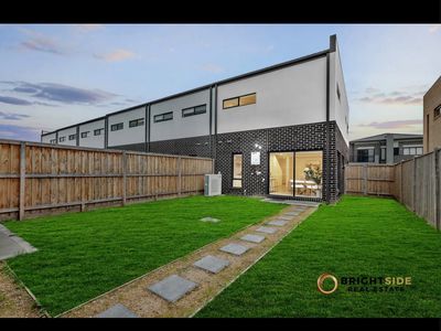 12 Bronze Leaf Walk, Narre Warren South