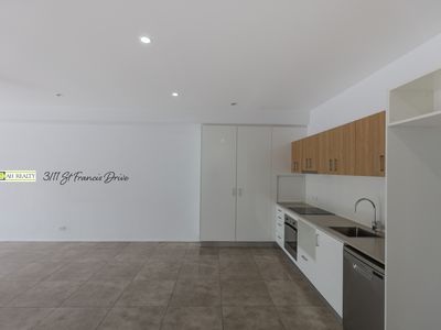 3 / 11 St. Francis Drive, Moranbah