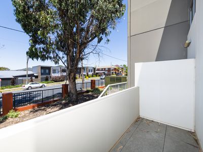 13D / 17 Uriarra Road, Queanbeyan