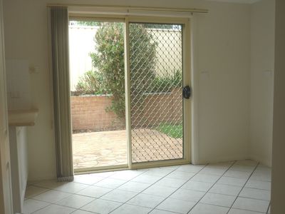 2 / 13 Eucumbene Avenue, Flinders