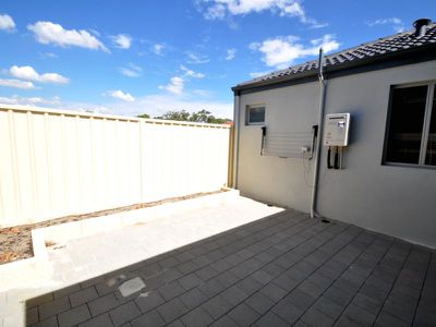 11C Toledo Close, Cannington