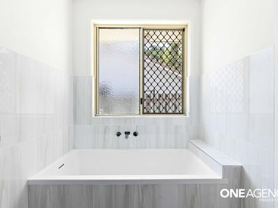 7 Cordelia Crt, Urangan