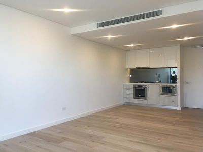 810 / 88 Anzac Parade, Kensington