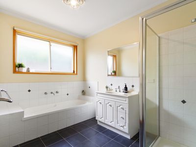 20 Pelican Court, Sale