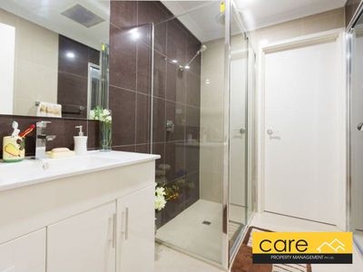 1 / 7 Delacombe Drive, Hampton Park