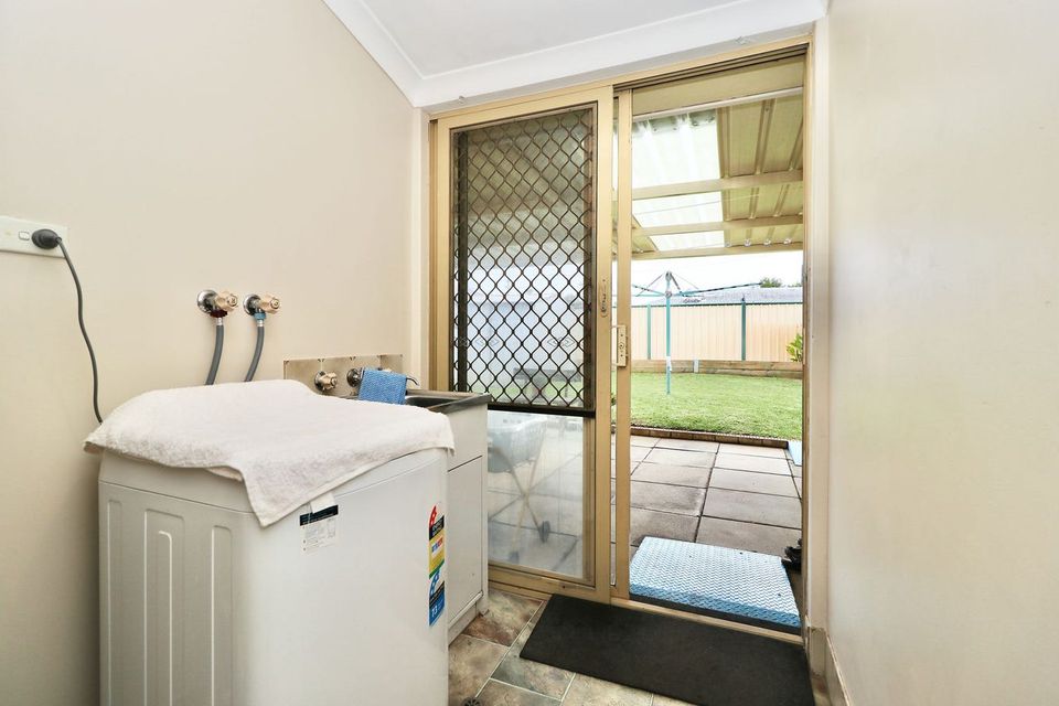 8 Maitland Cl, Cooloongup