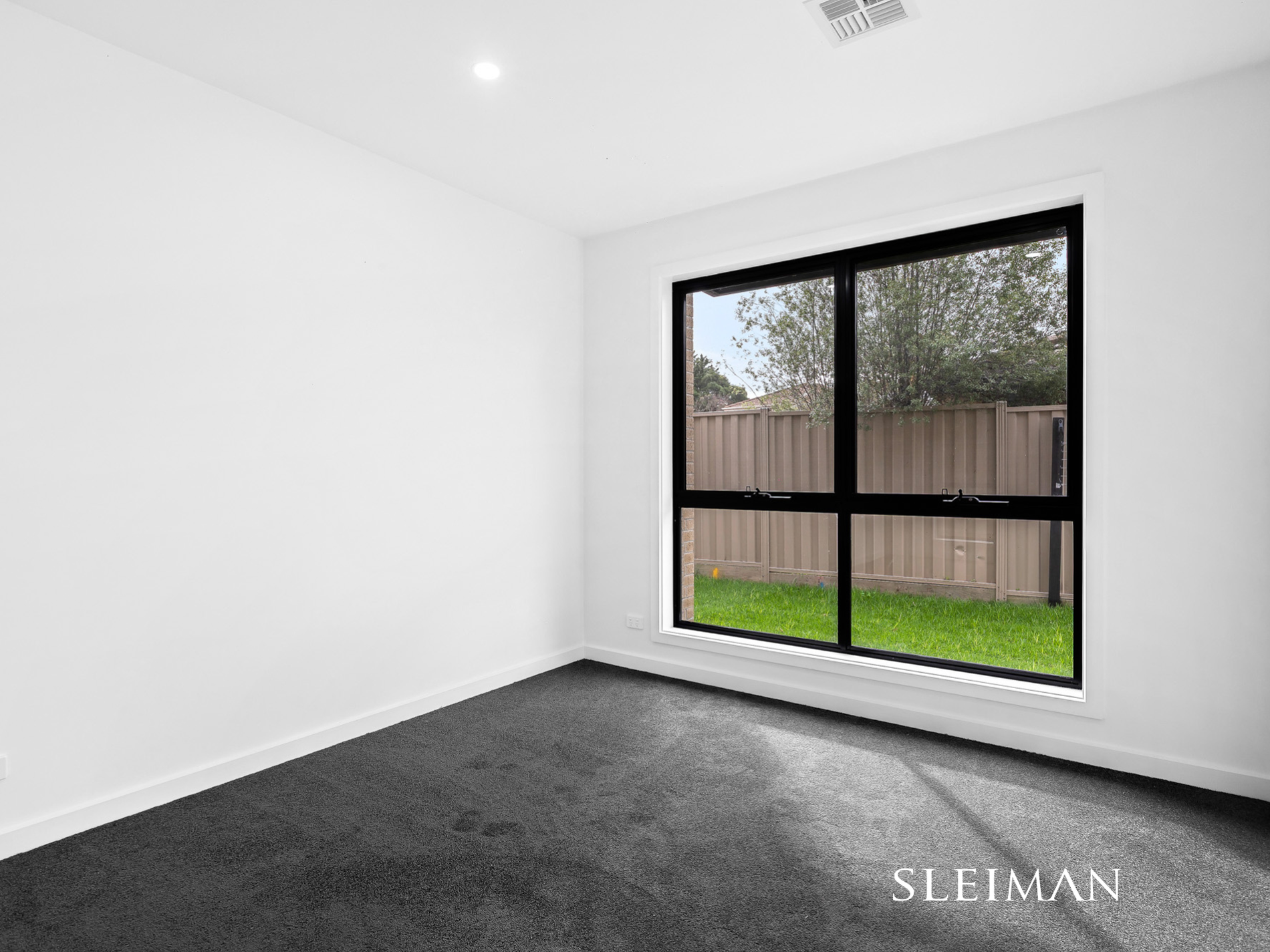 4b Bosco Terrace, Keilor Lodge