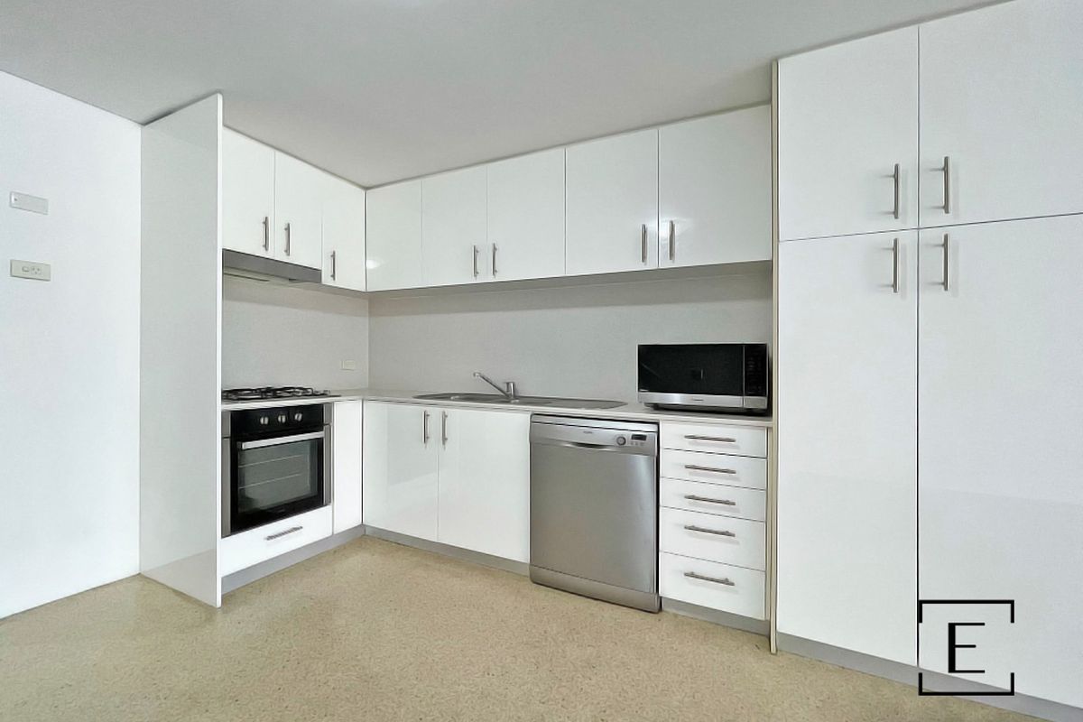 213E / 138 Carillon Avenue, Newtown