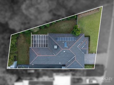 16 SILKYOAK COURT, Albury