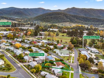 22 Lakeside Avenue, Mount Beauty