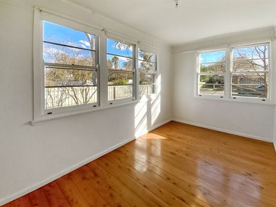 3 Little Queen Street, Forbes
