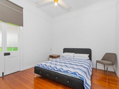 86 Eyre Street, North Ward
