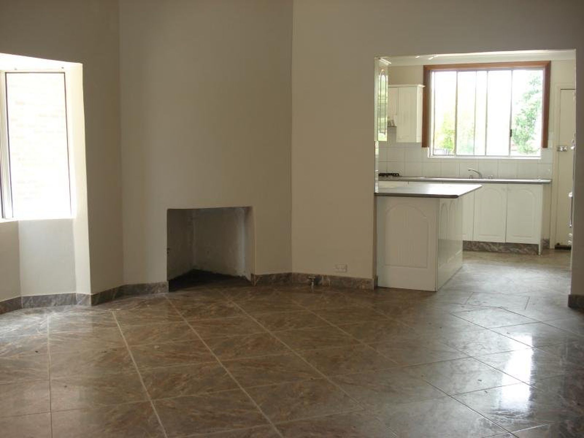 85 Highclere AVENUE, Punchbowl