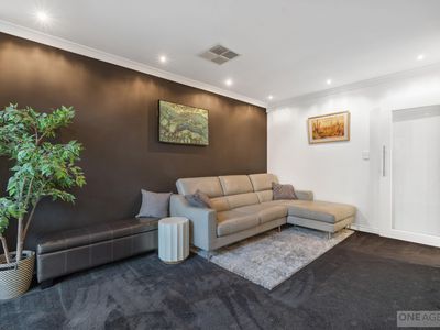 38 Hollins Bend, Madeley