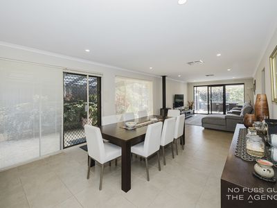 32 Carr Crescent, Warwick