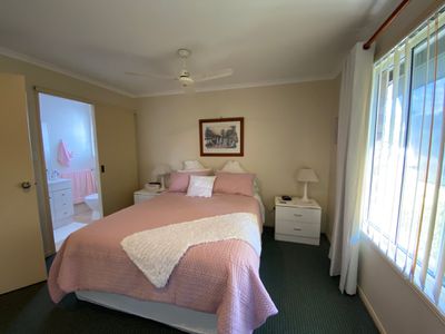 11 Cato Court, Torquay