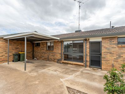 2 / 15 Schwarz Avenue, Horsham